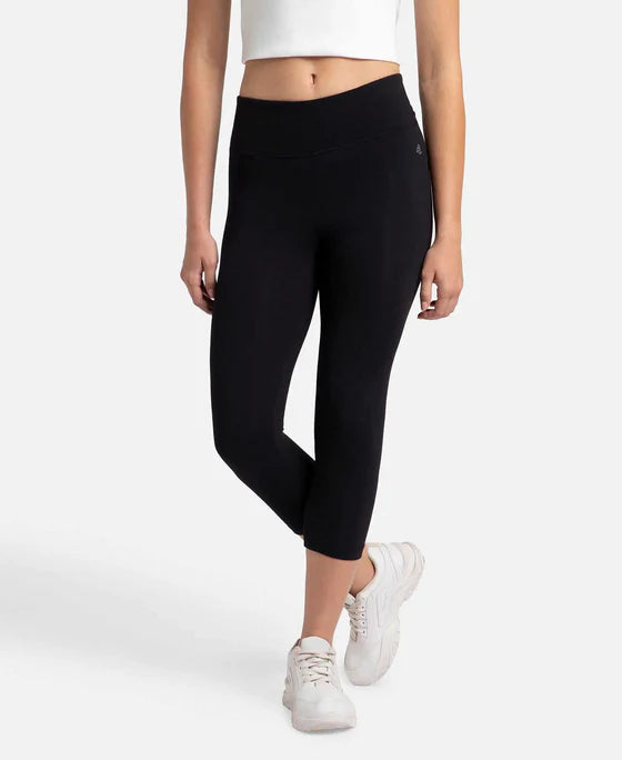 Super Combed Cotton Elastane Stretch Slim Fit Capri with Ultrasoft Waistband - Black print